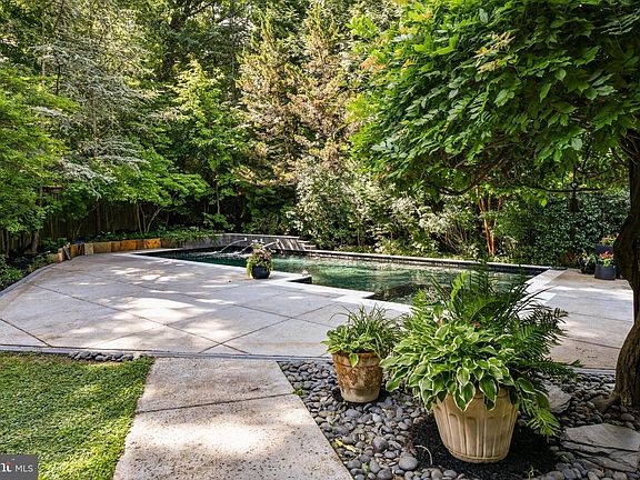 5th image of 7533 Willow Ln