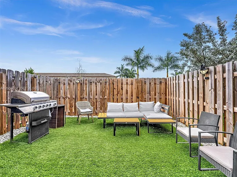 12209 NW 24th Pl — Photo 28