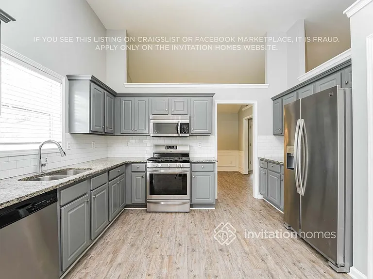 175 Cedarhurst Rd — Photo 8