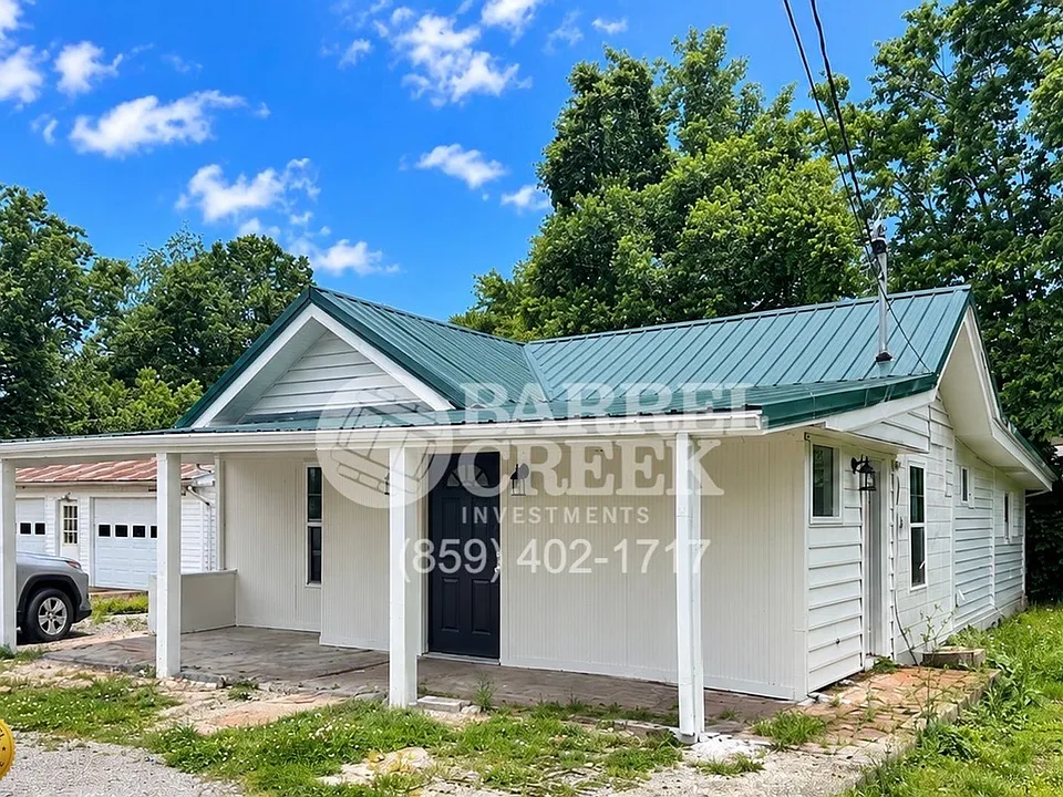 115 Robertson Ln