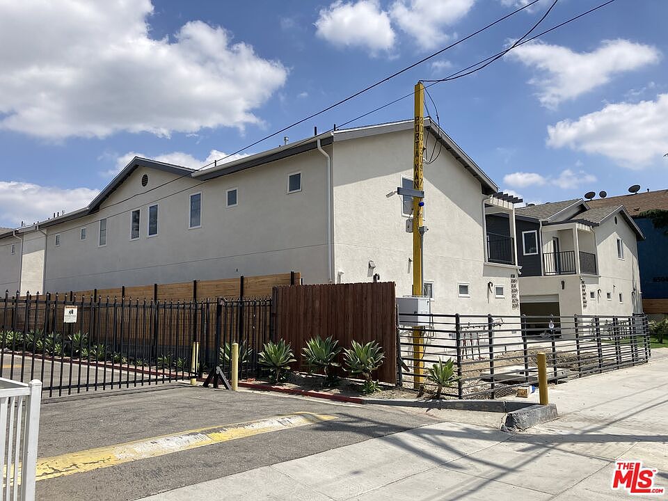 1st image of 6516 Vineland Ave