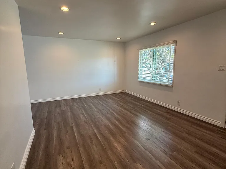 17504 Martha St — Photo 11