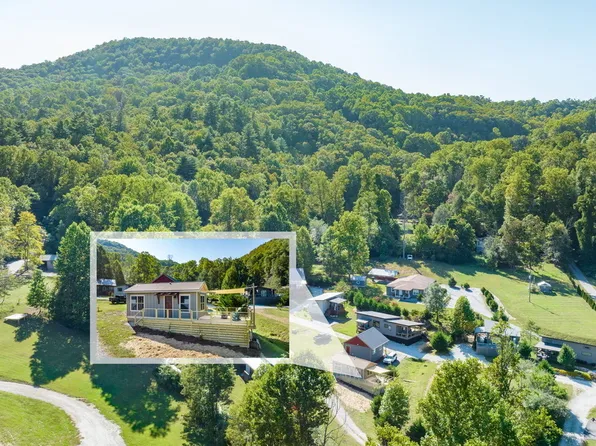 133 Maple Springs Ln, Mountain City, GA 30562