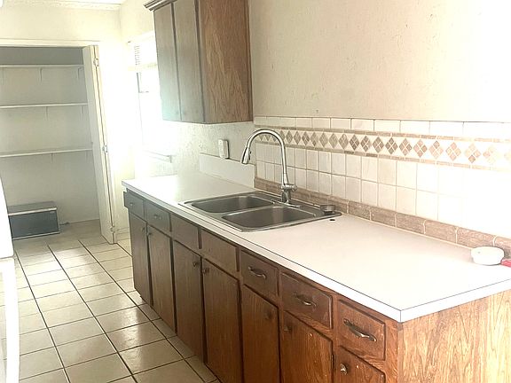 5th image of 513 Neptune Dr #1