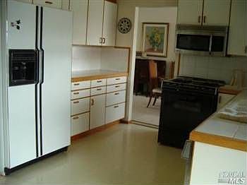 4th image of 683 Cunard Dr