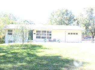 13810 8th St, Grandview, MO 64030