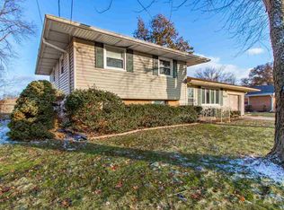 1712 Valle Vista Blvd, Pekin, IL