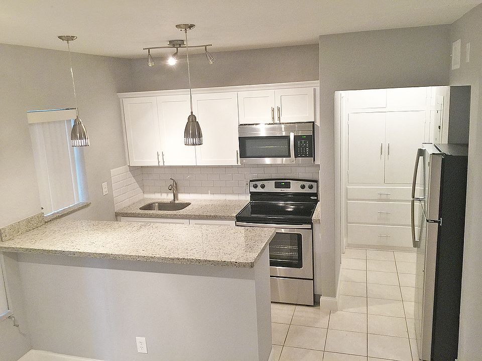 1st image of 1621 NE 5th Ct APT C