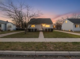 8204 Toepfer Rd, Warren, MI 48089