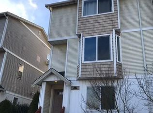 9213 Ashworth Ave N, Seattle, WA 98103