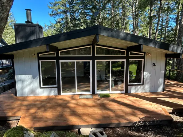 471 E Michelle Dr, Union, WA 98592