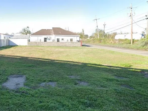 2638 Saint Roch Ave, New Orleans, LA 70117