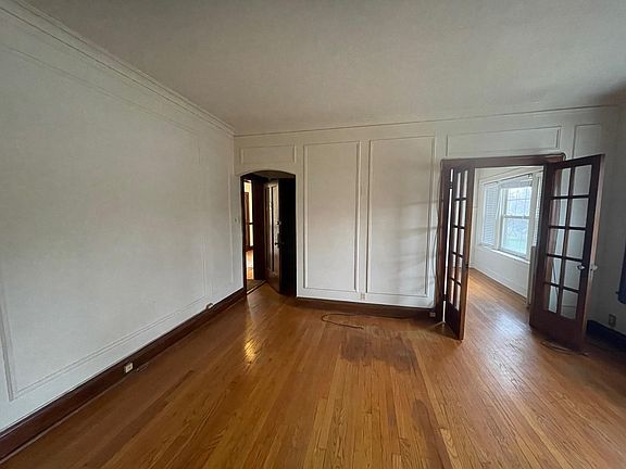 2nd image of 730 Pleasant Ave APT 2