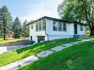 15127 Pinecrest Dr, Council Bluffs, IA 51503