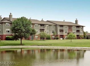344 Glenwood Dr APT 204, Bloomingdale, IL 60108