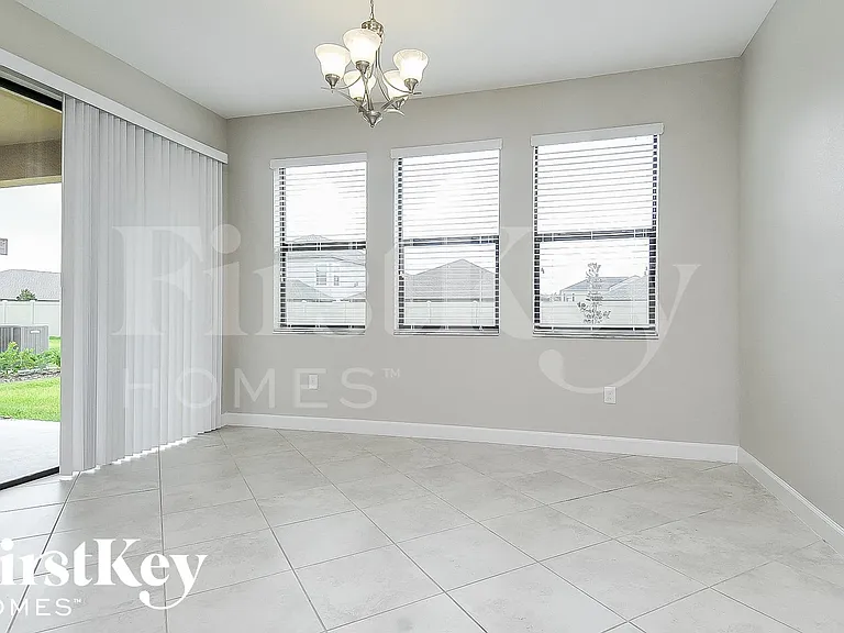 9823 Ivory Dr — Photo 4