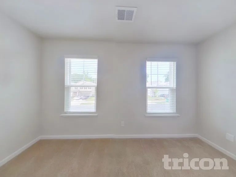 201 Spring Knoll Dr — Photo 13