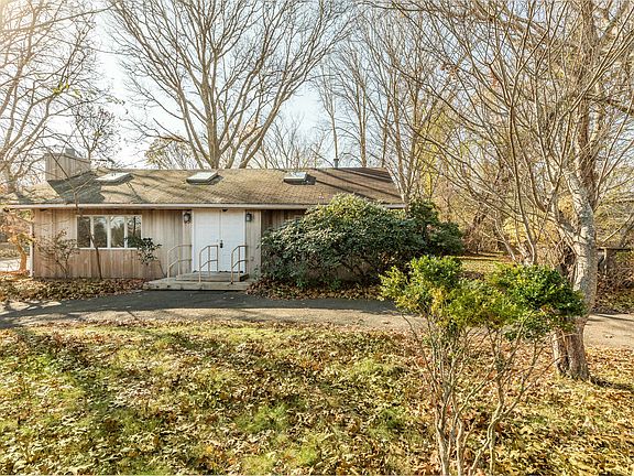 2nd image of 65 Flamingo Ave