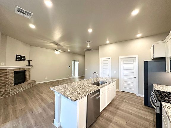 5th image of 6010 Purtis Creek Dr