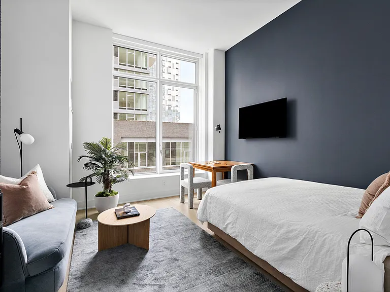 43-14 Queens St #2P — Photo 3