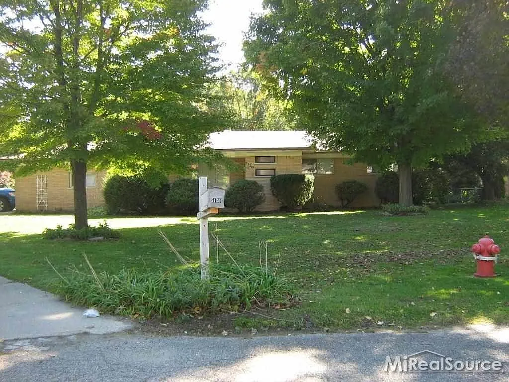 5120 Neptune Ct photo 1