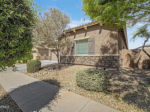 3rd image of 16746 W CIELO GRANDE Avenue