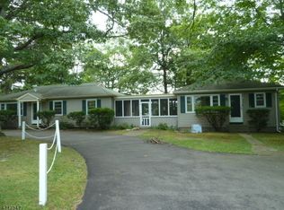 48 Hewitt Rd, Hewitt, NJ 07421