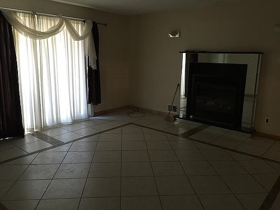 4th image of 21 E Macon Ave
