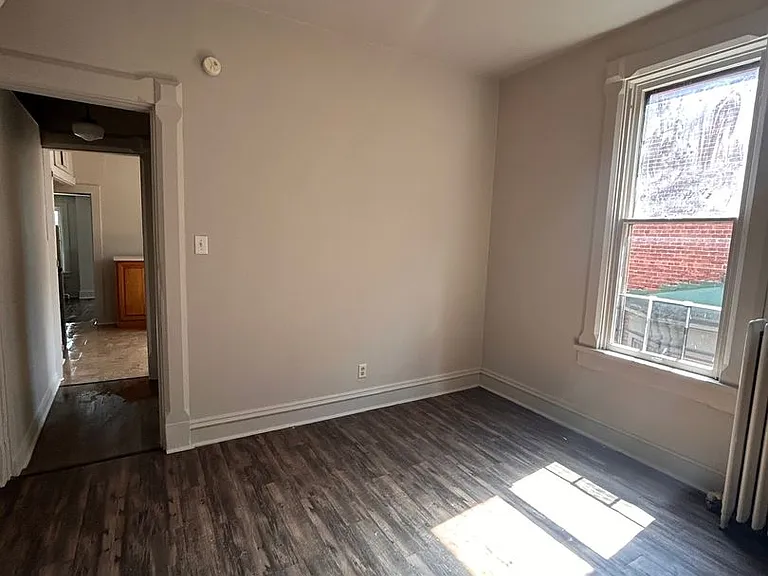 601 W Wayne St — Photo 2