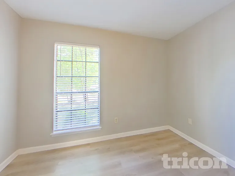 9980 Lake Forest Way — Photo 11