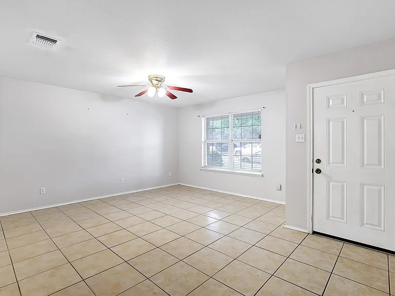 10714 Judie Allen — Photo 2