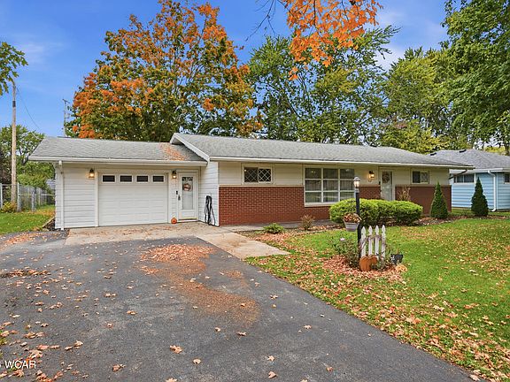 3rd image of 1137 E Ervin Rd