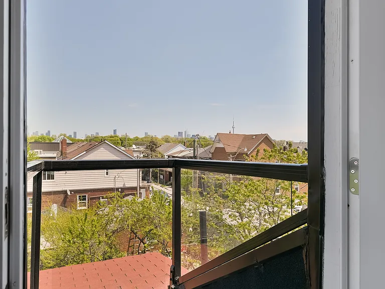 481 Brock Ave #2 — Photo 25