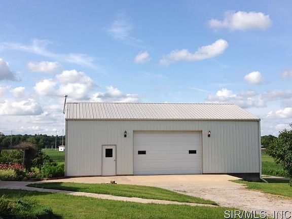 2nd image of 405 E Hillview Ave
