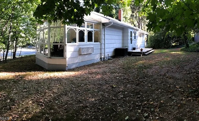 676 Grove St — Photo 10
