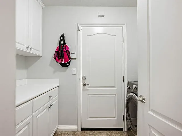 3238 Elysia St — Photo 36