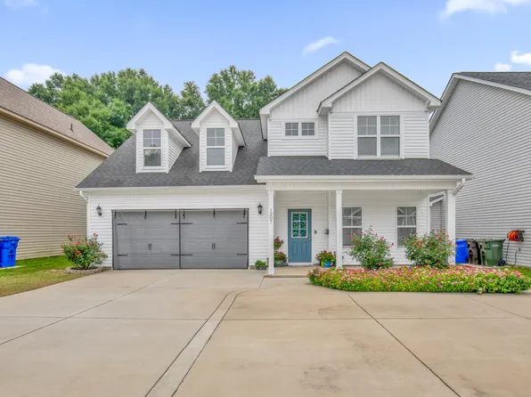 1207 Morgan St, Fayetteville, NC 28305