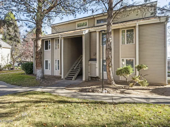 2371 Roundhouse Rd, Sparks, NV 89431