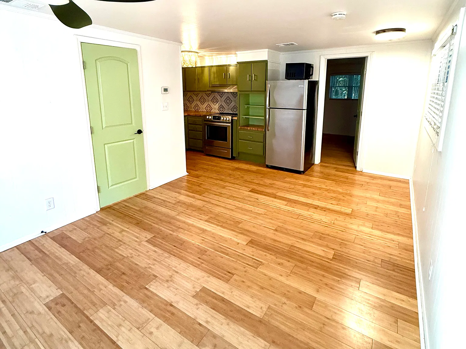 2 bed, 1000 sqft, $2,000 — Photo 1