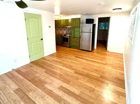 503 E 61st St, Savannah, GA 31405
