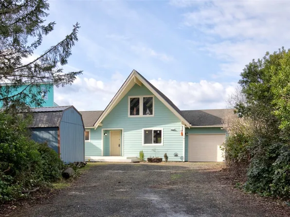 101 Sand Dune Avenue SW, Ocean Shores, WA 98569