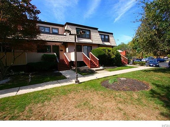 3rd image of 36 Heritage Dr