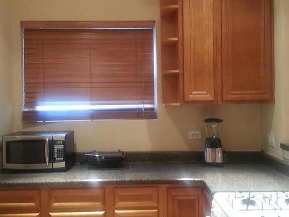 4th image of 446 W Arlington Pl #1