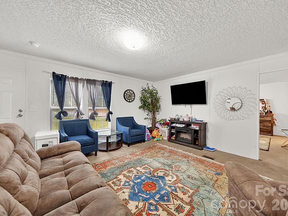 4th image of 6956 Jamestowne Rd