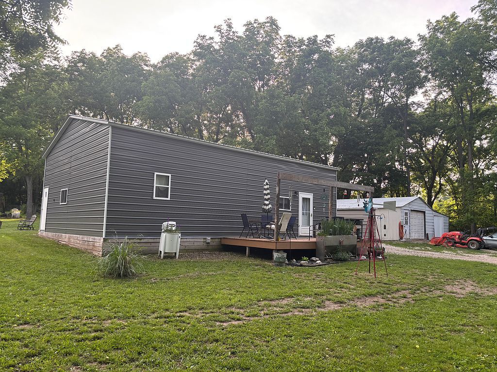 613 22nd St - Property Image