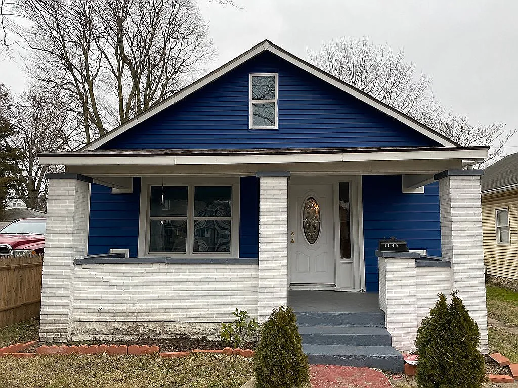 1145 N Mount St photo 1