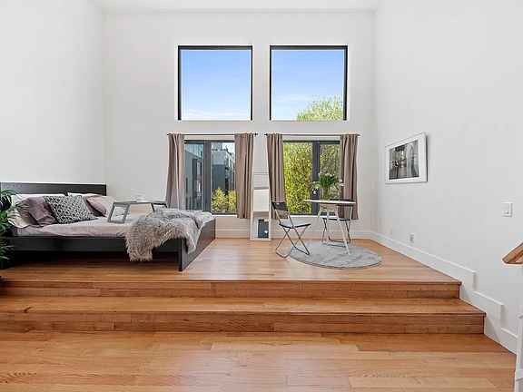 3rd image of 346 Bond St #3C