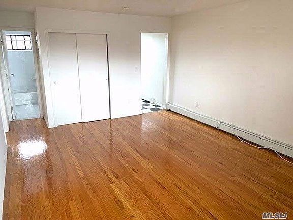 4th image of 8 Island Pkwy APT 6A