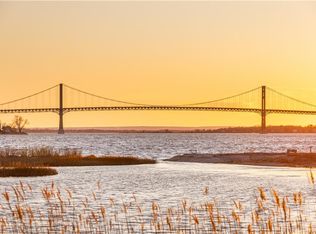 310 Common Fence Blvd, Portsmouth, RI 02871