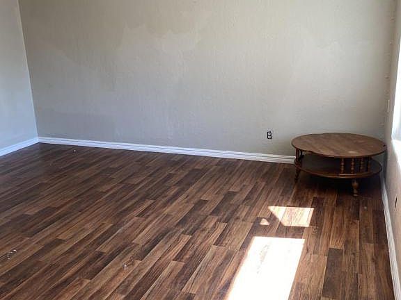 2nd image of 114 W B St